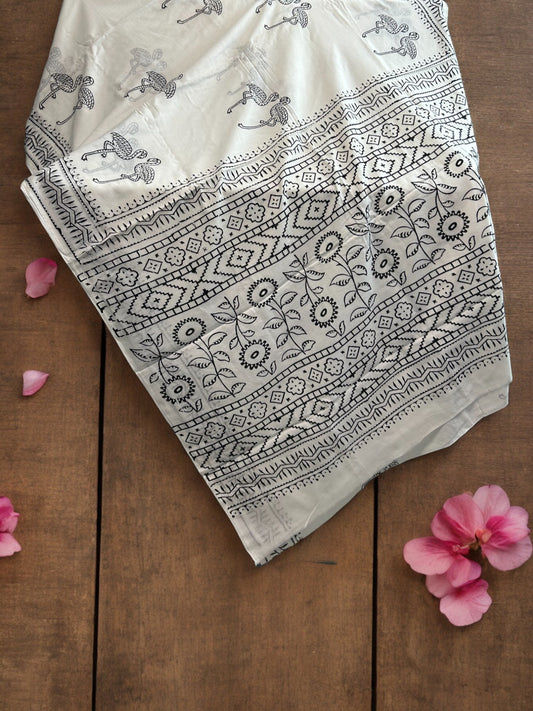 Mulmul Chuna Patti Saree