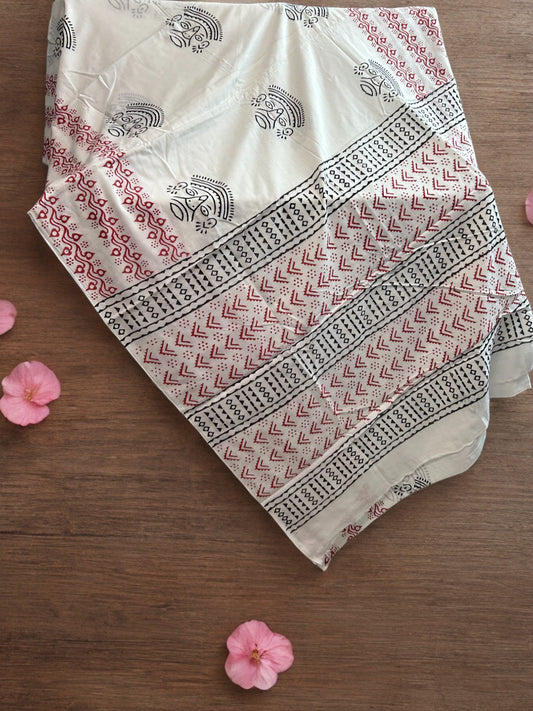 Mulmul Chuna Patti Saree