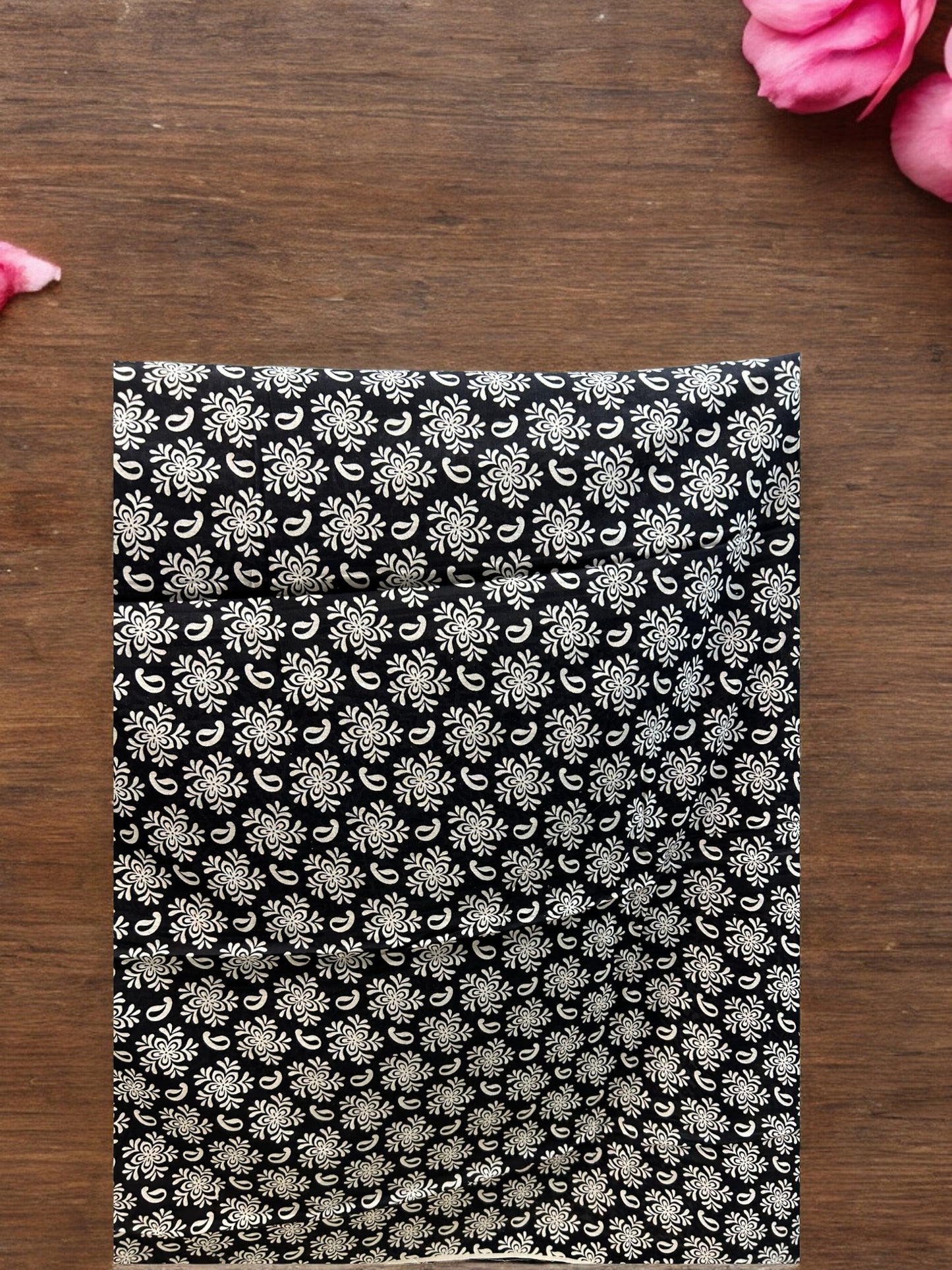 Mulmul Chuna Patti Saree