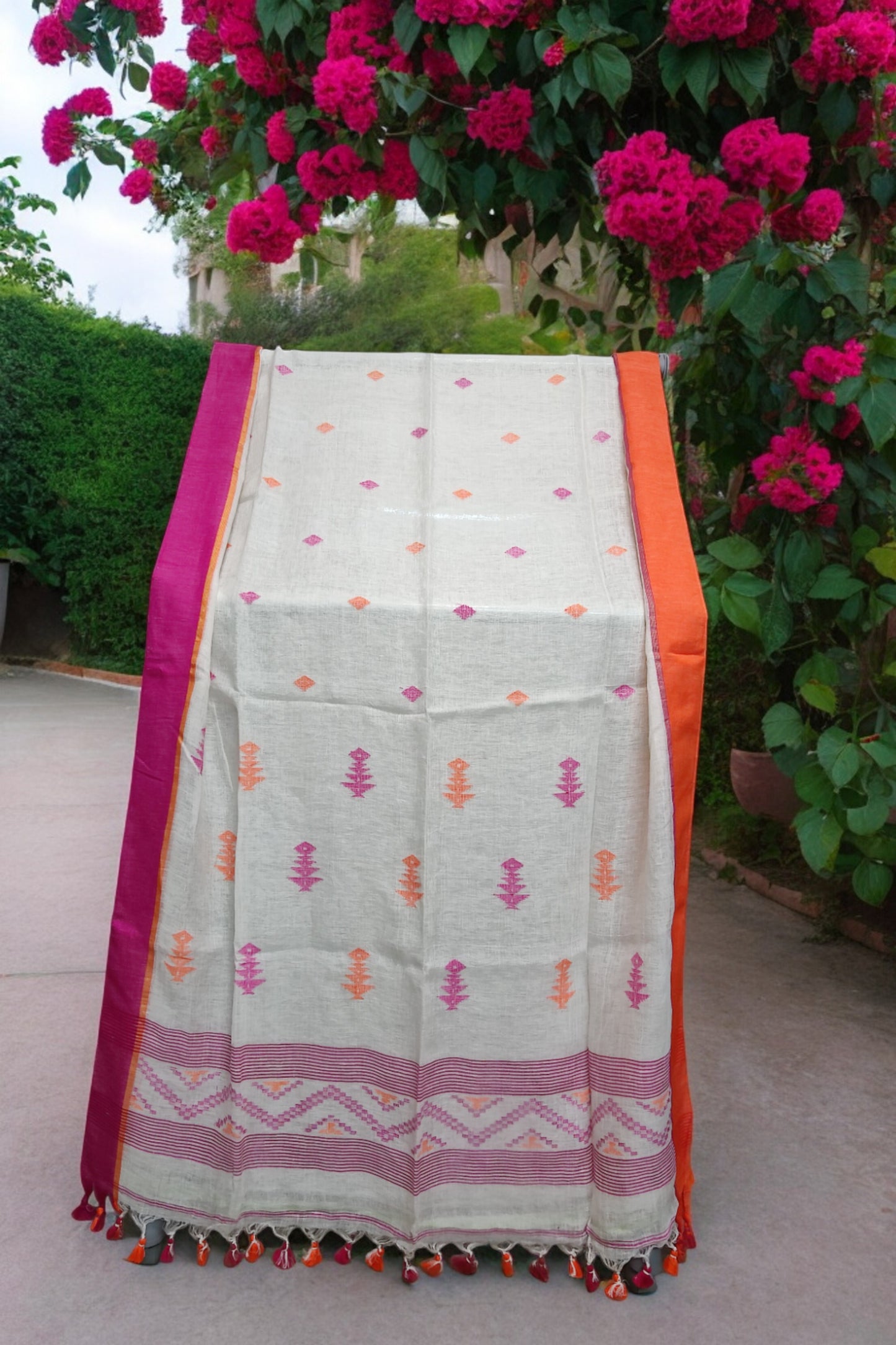 Ganga Jamuna Linen - White