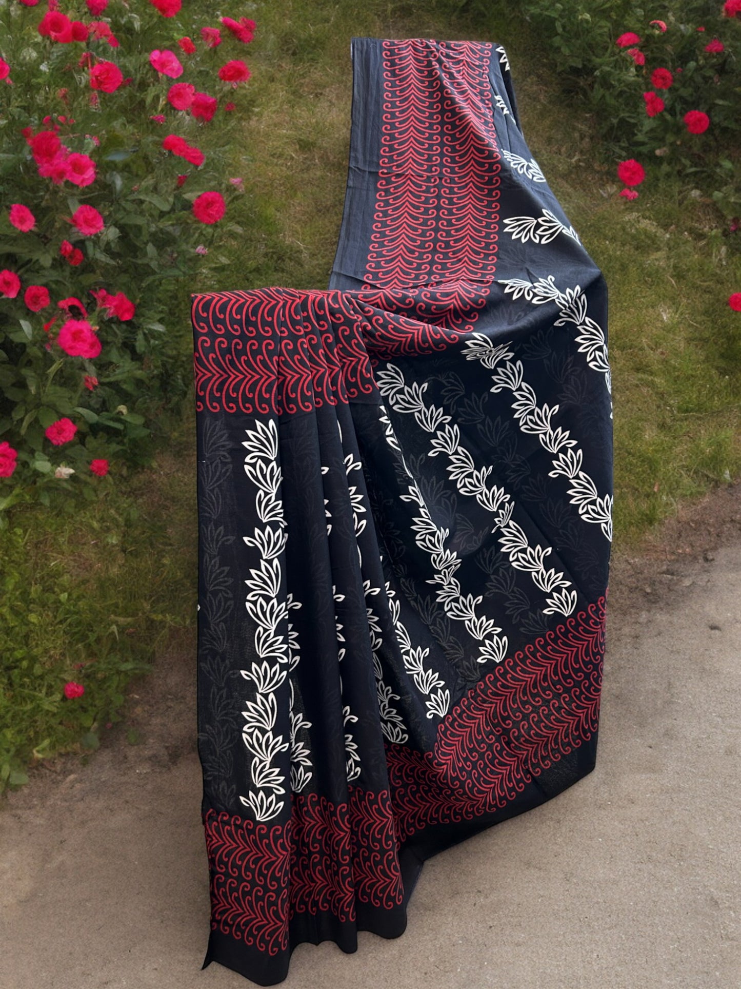 Mulmul Chuna Patti Saree